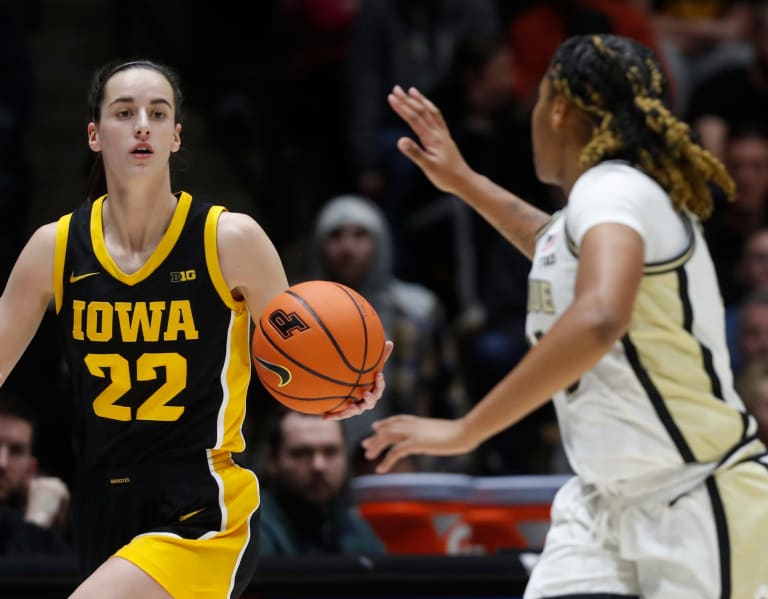 Women's basketball - Purdue falls to No. 3 Iowa 96-71