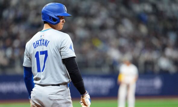 Dodgers win off Cronenworth glove failure; 2 hits for Ohtani