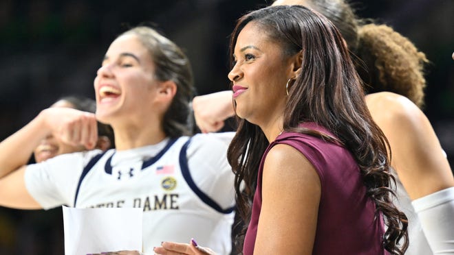 Former Notre Dame women's basketball star returns as Marquette coach