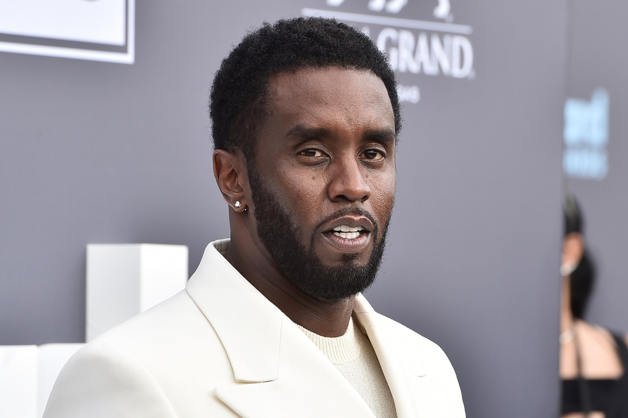 Homeland Security agents raid L.A. mansion associated with Sean 'Diddy' Combs