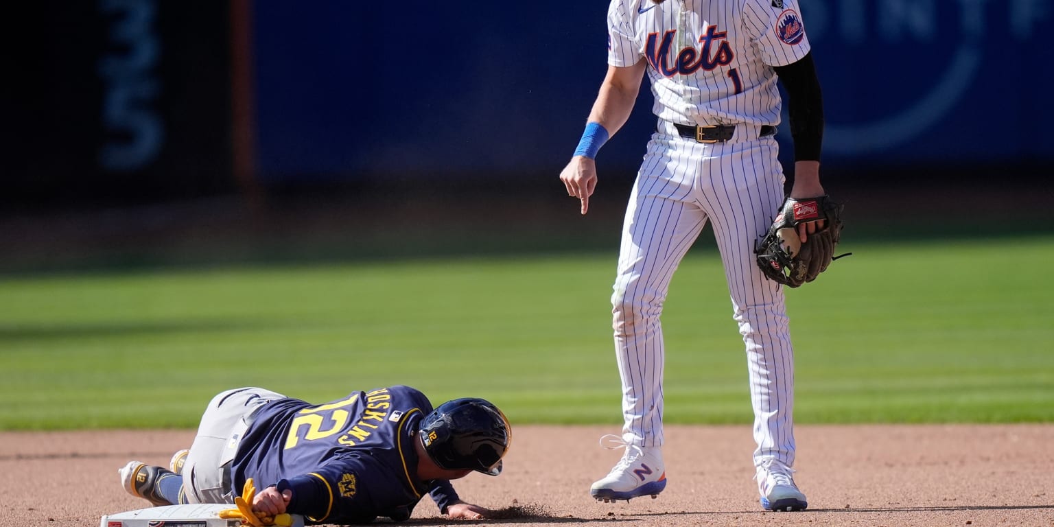 Mets, Brewers benches clear on Opening Day after Rhys Hoskins slides into Jeff McNeil