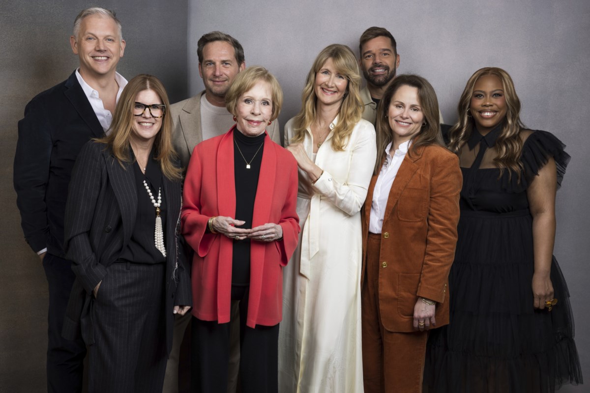 'Palm Royale' features Carol Burnett, Kristen Wiig, Allison Janney and new-to-comedy Ricky Martin