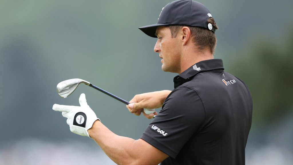 Bryson DeChambeau playing set of 3-D printed irons, leads 2024 Masters