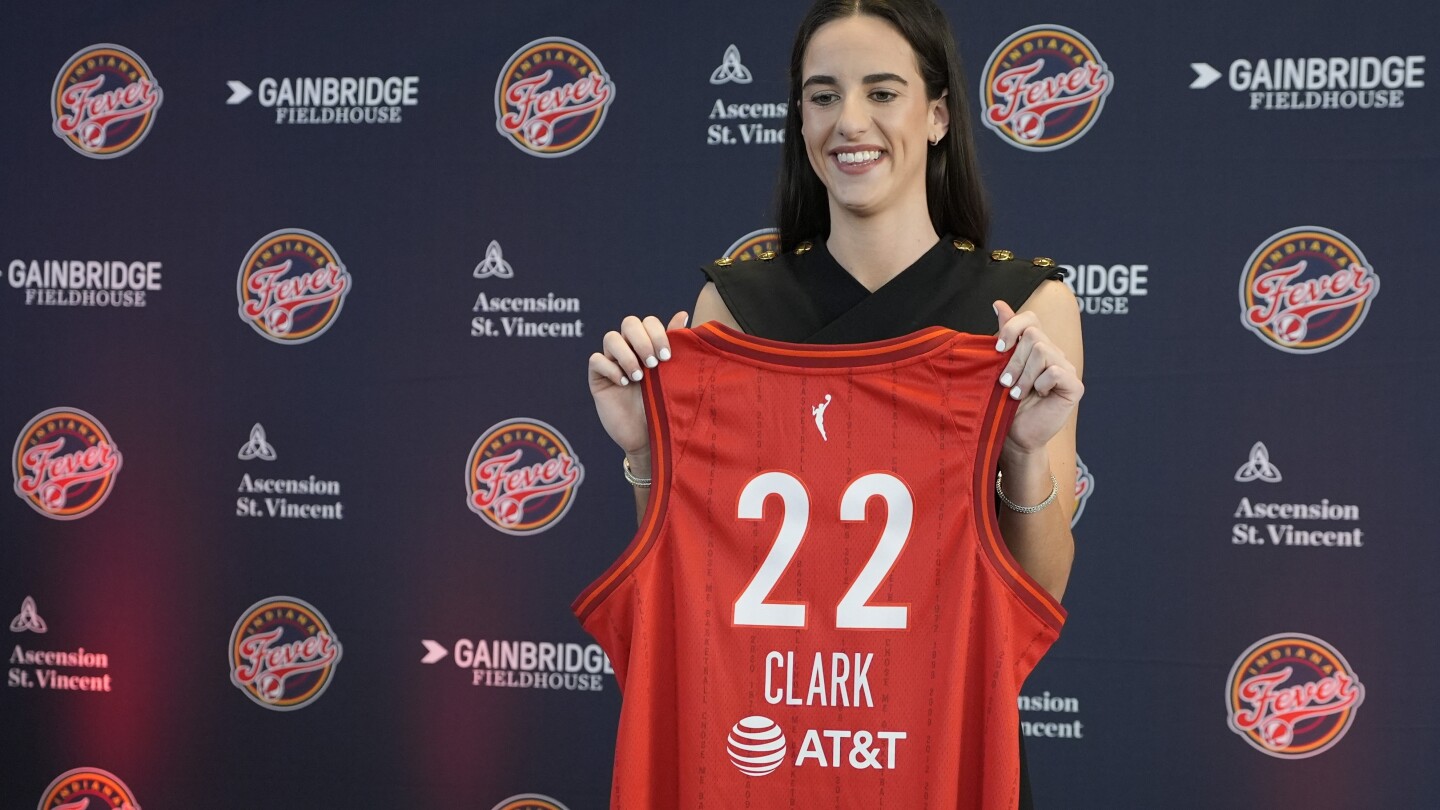 Caitlin Clark to sign new Nike deal valued at $28 million over 8 years, reports say