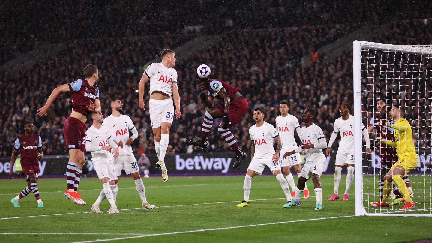 West Ham 1-1 Tottenham: London derby spoils split