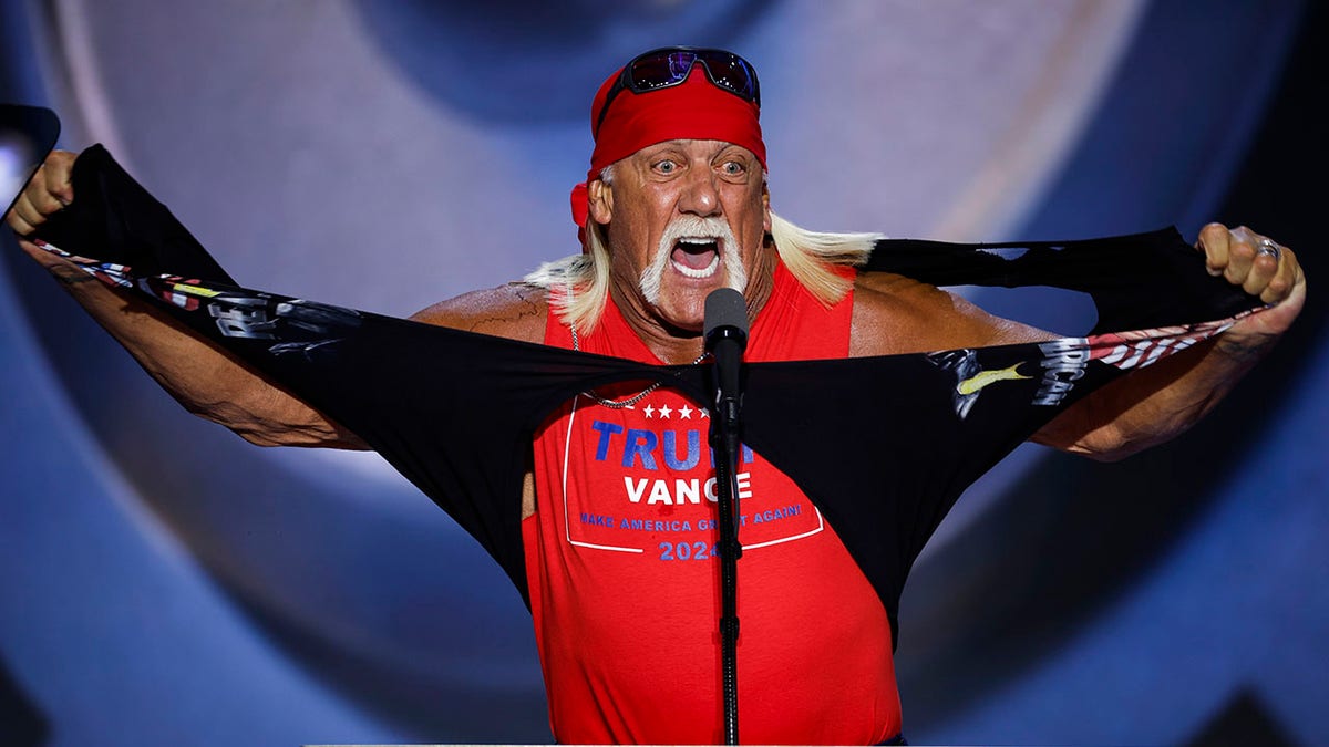 Hulk Hogan ripping his shirt off to reveal a Trump-Vance shirt