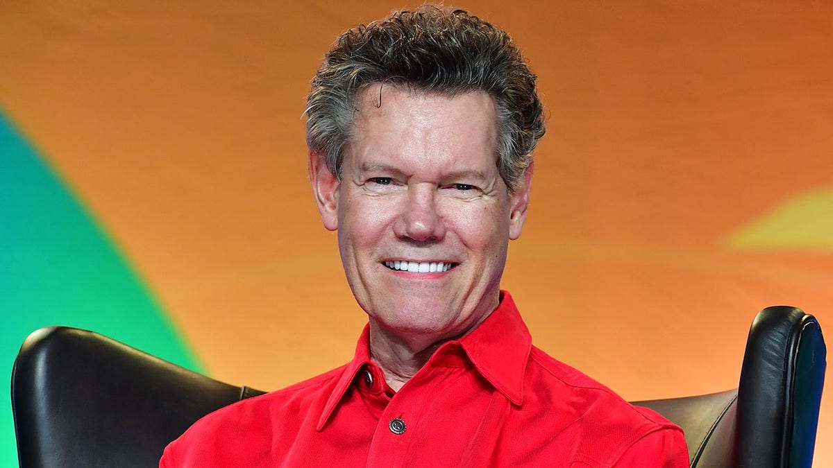 A photo of Randy Travis