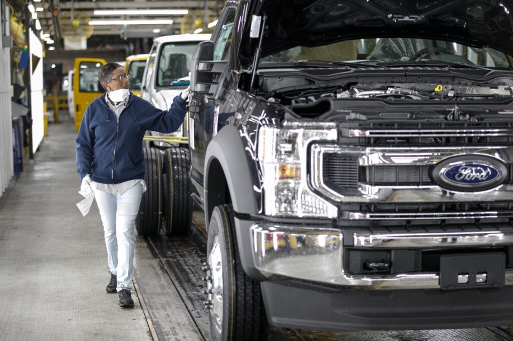 Better Buy: Rivian vs. Ford