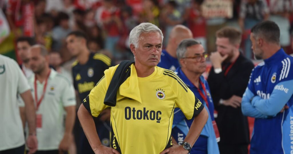 Mourinho: «Preferia jogar contra o Nice do que contra o Benfica»