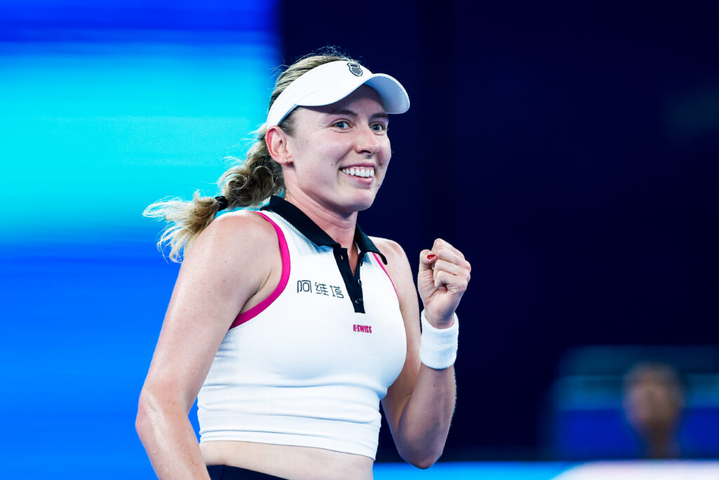 Alexandrova cruises past Mboko to cap Day 1 in Wuhan